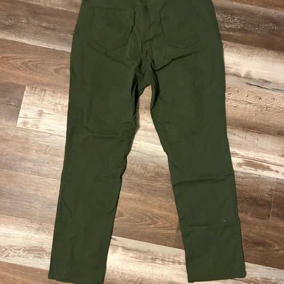 Bandolino green pants - Picture 2 of 3